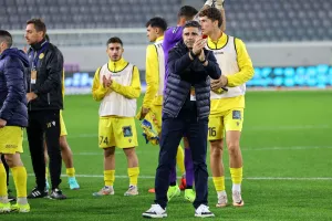 (ΒΙΝΤΕΟ Kerkida) Το... σκηνικό με Μαρίνο Σατσιά στο φινάλε