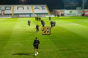 Η άφιξη της ΑΕΚ στην Περιστερώνα (φώτος Kerkida)