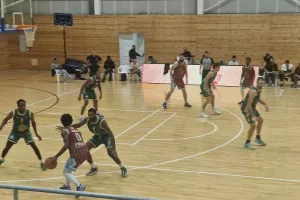 ΕΝΠ-ΑΕΚ: Πέρασε... από το Παραλίμνι, έκανε το 8 στα 8 και "πάτησε" κορυφή! (Φώτος)