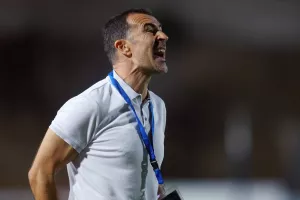 Το... φωνάζει ο Καρσέδο