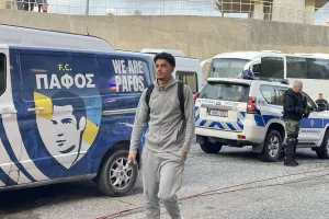 Η άφιξη της Πάφος FC (φώτος Kerkida) 