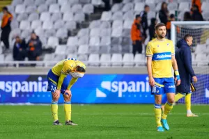 Και όμως έχει έλλειψη βάθους 