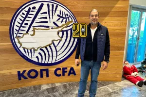 ΚΑΙ ο Μιχάλης (Ομόνοια 29Μ) στην συνεδρία