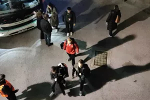 Η άφιξη της αποστολής της Rapid Wien (φώτος Kerkida)