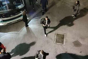 Η άφιξη της αποστολής της Rapid Wien (φώτος Kerkida)