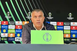 Αναστασίου: "Παίζουν φουλ επίθεση/Δεν θα συζητήσουμε δημόσια..."