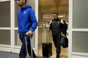 (Φώτος) H άφιξη του ΑΠΟΕΛ