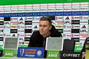Σπιλέφσκι: "Πρέπει να τα δίνουν όλα, δεν είμαστε ομάδα Πρέμιερ Λιγκ" - Τι είπε για μεταγραφές