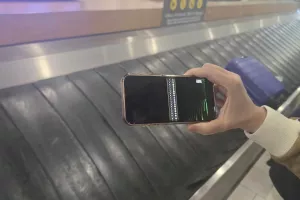 Περιμένοντας τις αποσκευές... κολλημένοι στην κλήρωση (Φώτος)