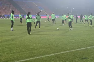 (Φώτος kerkida) Η προπόνηση της Ομόνοιας στο "Gradski Stadion"