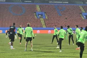 (Φώτος kerkida) Η προπόνηση της Ομόνοιας στο "Gradski Stadion"