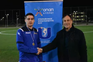 Ξανά επιβλητικό και τροπαιούχο!