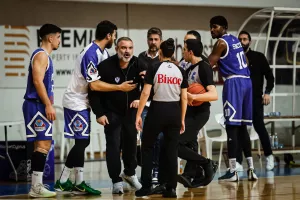 Ξέσπασμα από Τόνι
