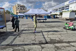 Άρχισε και μαζεύεται κόσμος