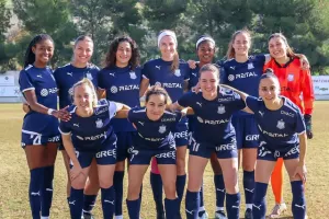 Νίκησαν και αύξησαν την διαφορά οι Απόλλων Ladies / Ισόπαλο το ντέρμπι 