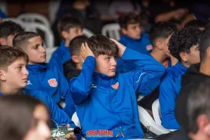 Pizza & Stand Up Comedy Event προς τους μικρούς της ακαδημίας (φώτος)