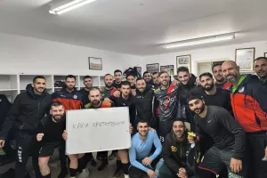 Ευχήθηκαν "Καλά Χριστούγεννα" με πεντάρα