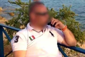 Ψάχνουν το κινητό του αστυνομικού της Βουλής που κατέγραφε τα αίσχη