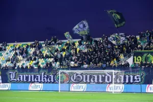 Ο κόσμος στην "Αρένα" (φωτορεπορτάζ)