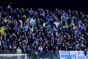 Ο κόσμος στην "Αρένα" (φωτορεπορτάζ)