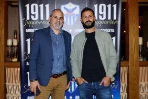 (ΦΩΤΟΣ) Το Χριστουγεννιάτικο πάρτι της Ανόρθωσης!
