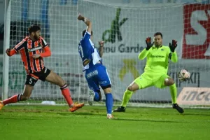 Εθνικός-ΑΠΟΕΛ: Ο Ντράζιτς έσωσε το βαθμό στο 90+4 (φώτος)