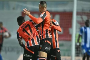 Εθνικός-ΑΠΟΕΛ: Ο Ντράζιτς έσωσε το βαθμό στο 90+4 (φώτος)
