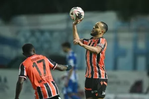 Εθνικός-ΑΠΟΕΛ: Ο Ντράζιτς έσωσε το βαθμό στο 90+4 (φώτος)