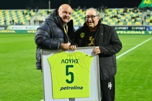 (Φώτος) Τίμησαν Θεοδώρου και Μαΐττα