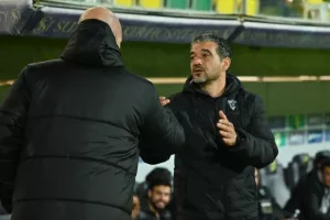 ΑΕΚ-Ομόνοια Αραδίππου: Της έβαλε δύσκολα, λυτρώθηκε... με Καμπρέρα (φώτος) 