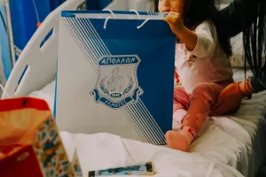 Αντιπροσωπεία του Απόλλωνα στο Γενικό Νοσοκομείο Λεμεσού (Φώτος/Βίντεο)