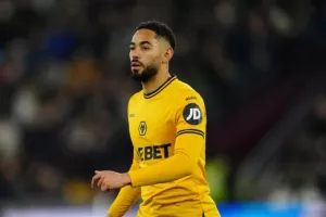 Μνηστήρας από Premier League για Κούνια