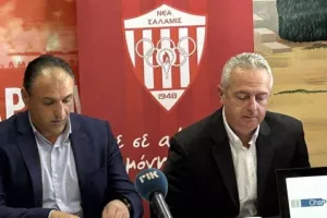 Οι λόγοι που επέλεξε ο Σίμος τη Νέα Σαλαμίνα 