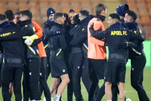 (Βίντεο-Φώτος kerkida) Η προπόνηση του ΑΠΟΕΛ στην Αρμενία