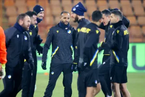 (Βίντεο-Φώτος kerkida) Η προπόνηση του ΑΠΟΕΛ στην Αρμενία
