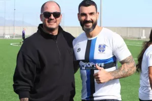 (ΦΩΤΟΣ) Έπαιξαν μπάλα για καλό σκοπό