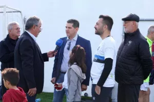 (ΦΩΤΟΣ) Έπαιξαν μπάλα για καλό σκοπό