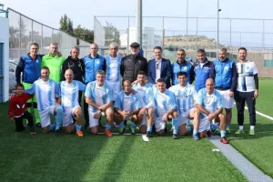 (ΦΩΤΟΣ) Έπαιξαν μπάλα για καλό σκοπό