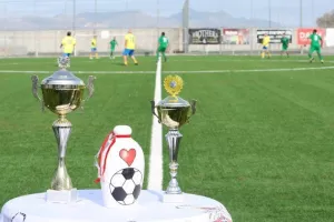 (ΦΩΤΟΣ) Έπαιξαν μπάλα για καλό σκοπό