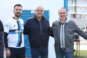 (ΦΩΤΟΣ) Έπαιξαν μπάλα για καλό σκοπό