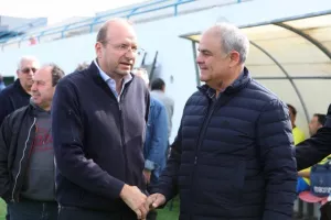 (ΦΩΤΟΣ) Έπαιξαν μπάλα για καλό σκοπό