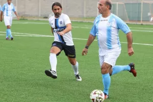 (ΦΩΤΟΣ) Έπαιξαν μπάλα για καλό σκοπό