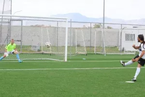 (ΦΩΤΟΣ) Έπαιξαν μπάλα για καλό σκοπό