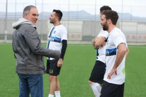 (ΦΩΤΟΣ) Έπαιξαν μπάλα για καλό σκοπό
