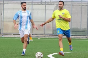 (ΦΩΤΟΣ) Έπαιξαν μπάλα για καλό σκοπό
