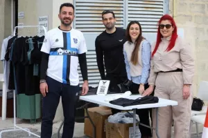 (ΦΩΤΟΣ) Έπαιξαν μπάλα για καλό σκοπό