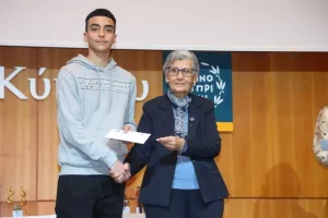 ΦΩΤΟΣ/Βραβεύσεις εφήβων και μαθητικού – σχεδιασμού της ΚΟΕΑΣ