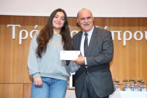 ΦΩΤΟΣ/Βραβεύσεις εφήβων και μαθητικού – σχεδιασμού της ΚΟΕΑΣ