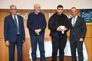 ΦΩΤΟΣ/Βραβεύσεις εφήβων και μαθητικού – σχεδιασμού της ΚΟΕΑΣ