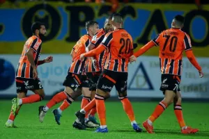Εθνικός-ΑΠΟΕΛ: Ο Ντράζιτς έσωσε το βαθμό στο 90+4 (φώτος)